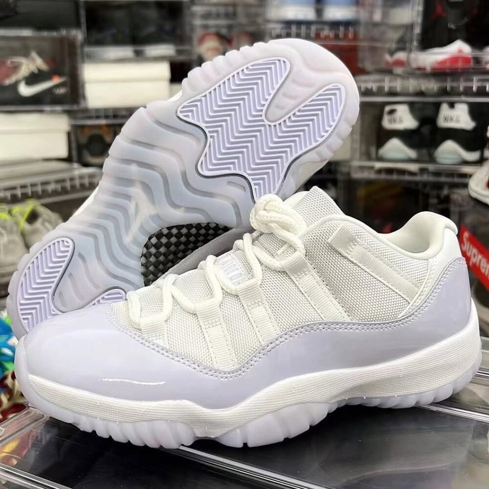 Air Jordan 11 Retro Low Women Pure Violet Sneakers Authentic Brand New Size 8.5